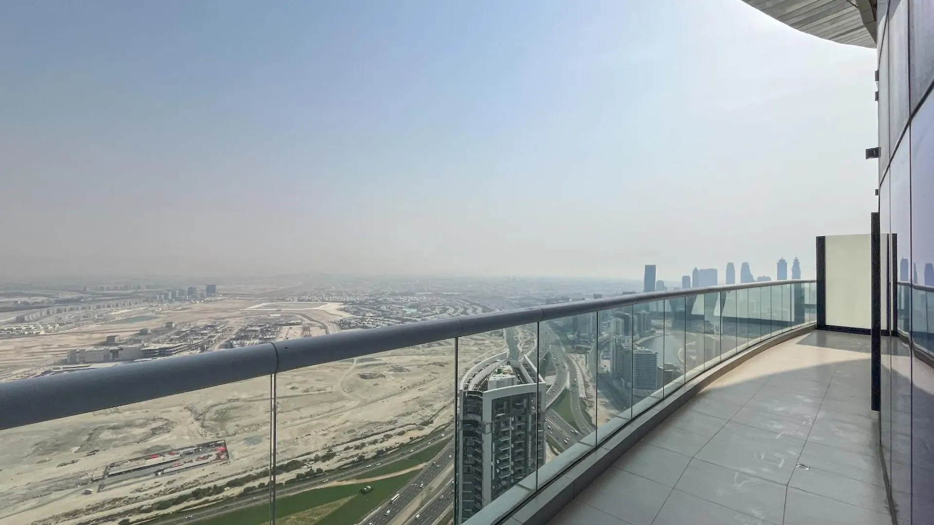 Luxury 1Br Apartment In Paramount Top-Floor Retreat Dubai